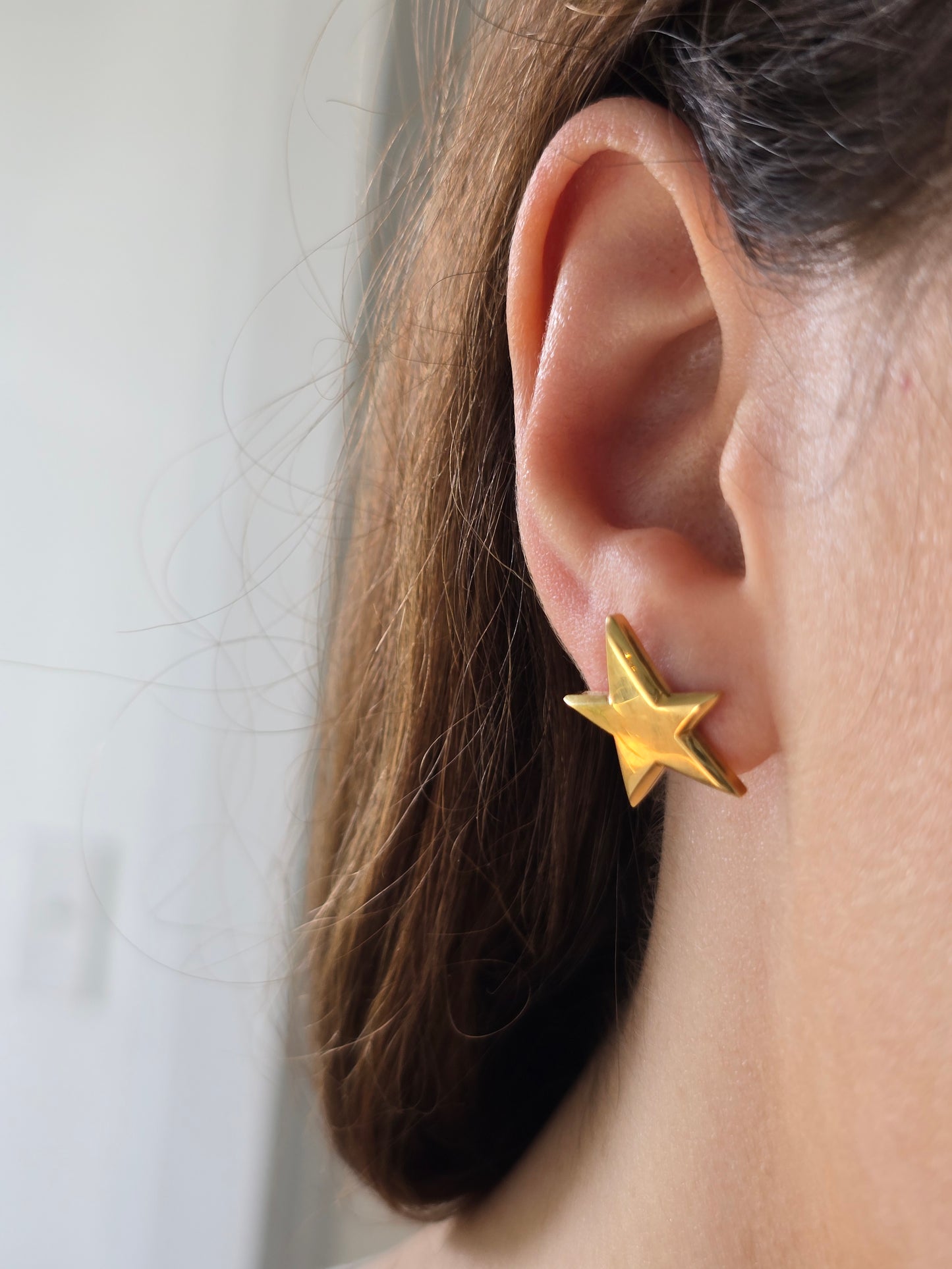 18k Yellow Gold Star Studs