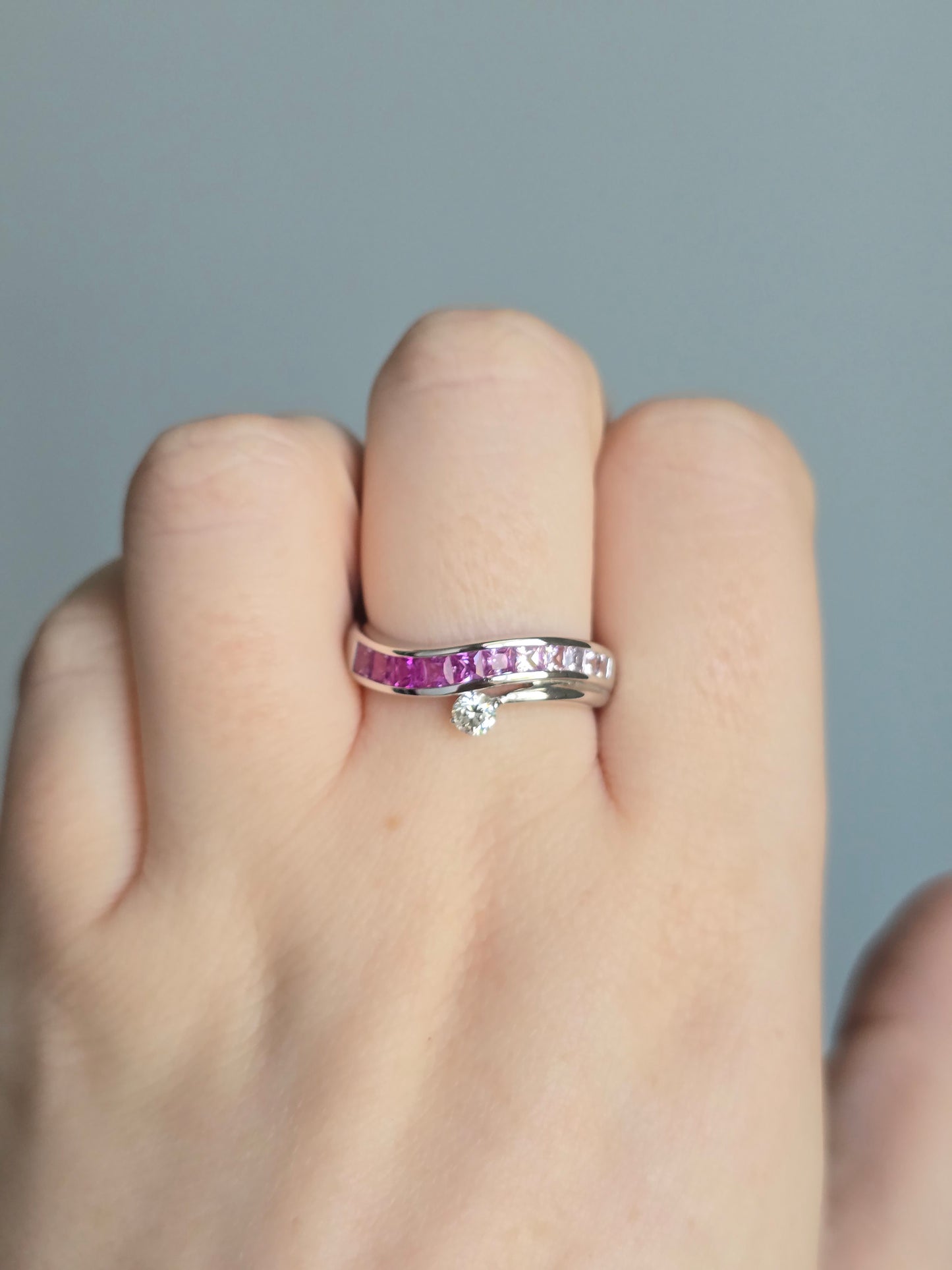 18K White Gold Sapphire and Diamond Ring
