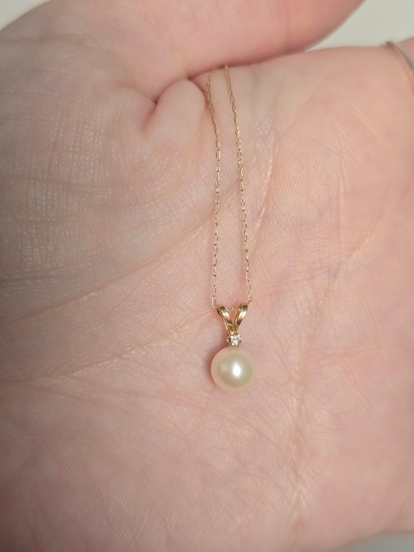14k Yellow Gold Pearl Necklace