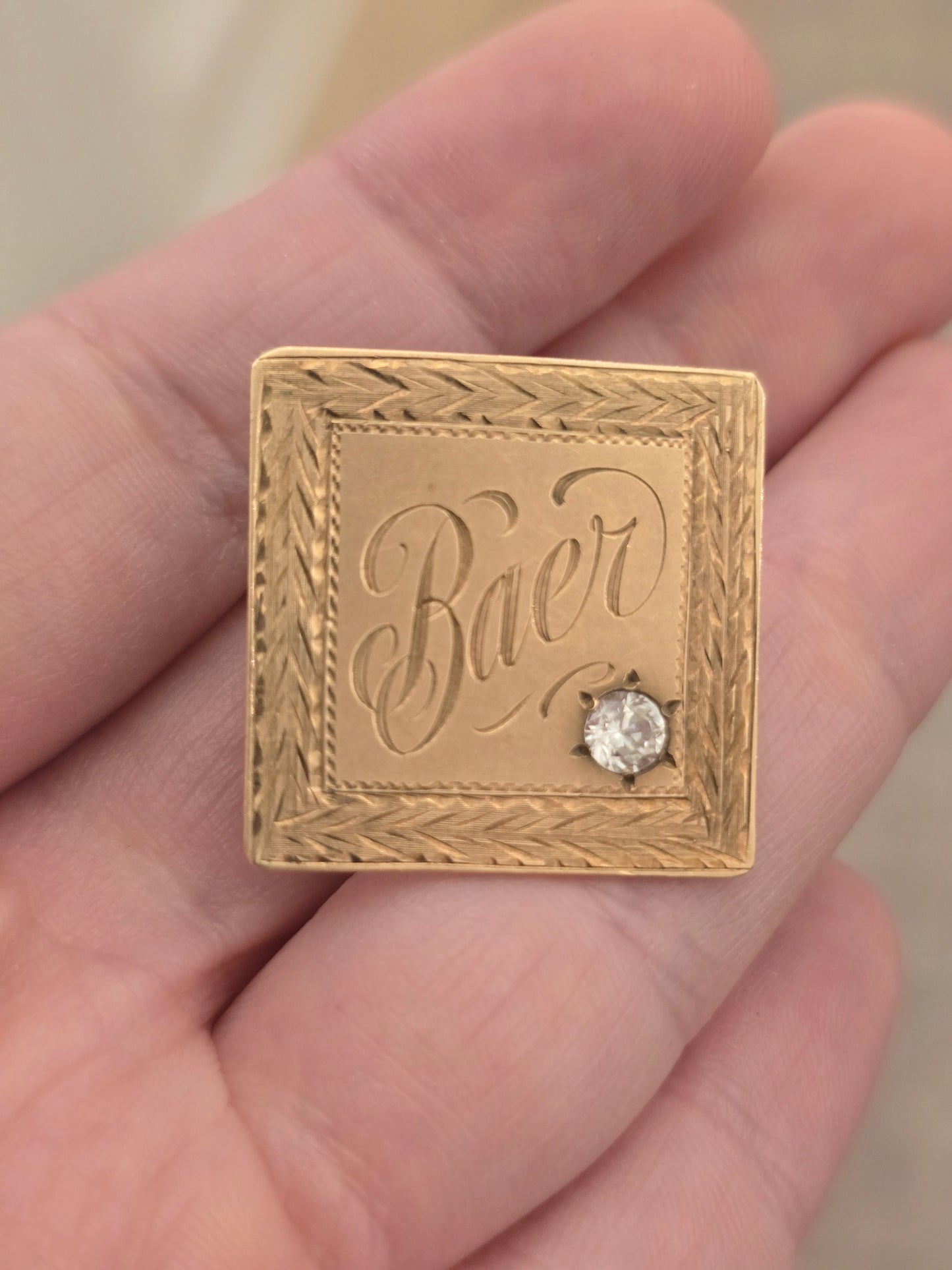 Antique Single 10K Yellow Gold White Sapphire Cufflink