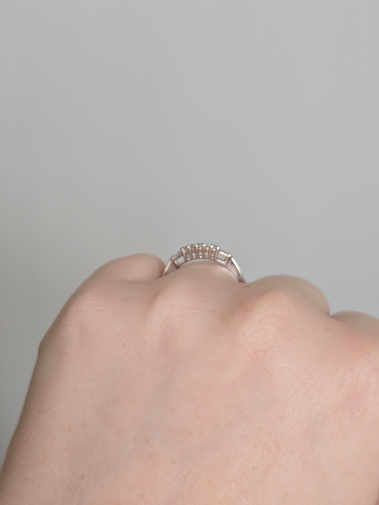 14K 0.15 CTW Diamond Contour Band