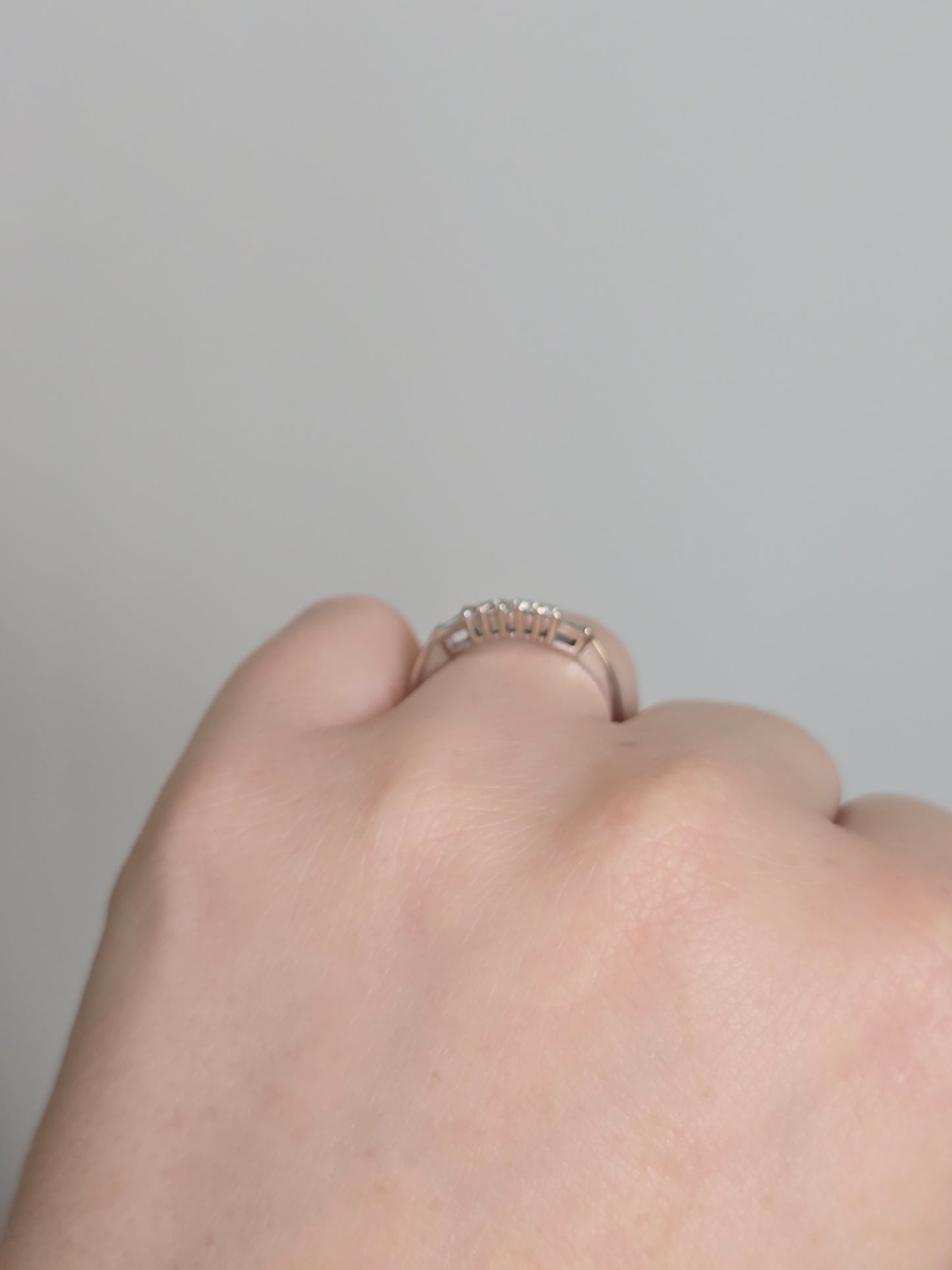 14K 0.15 CTW Diamond Contour Band