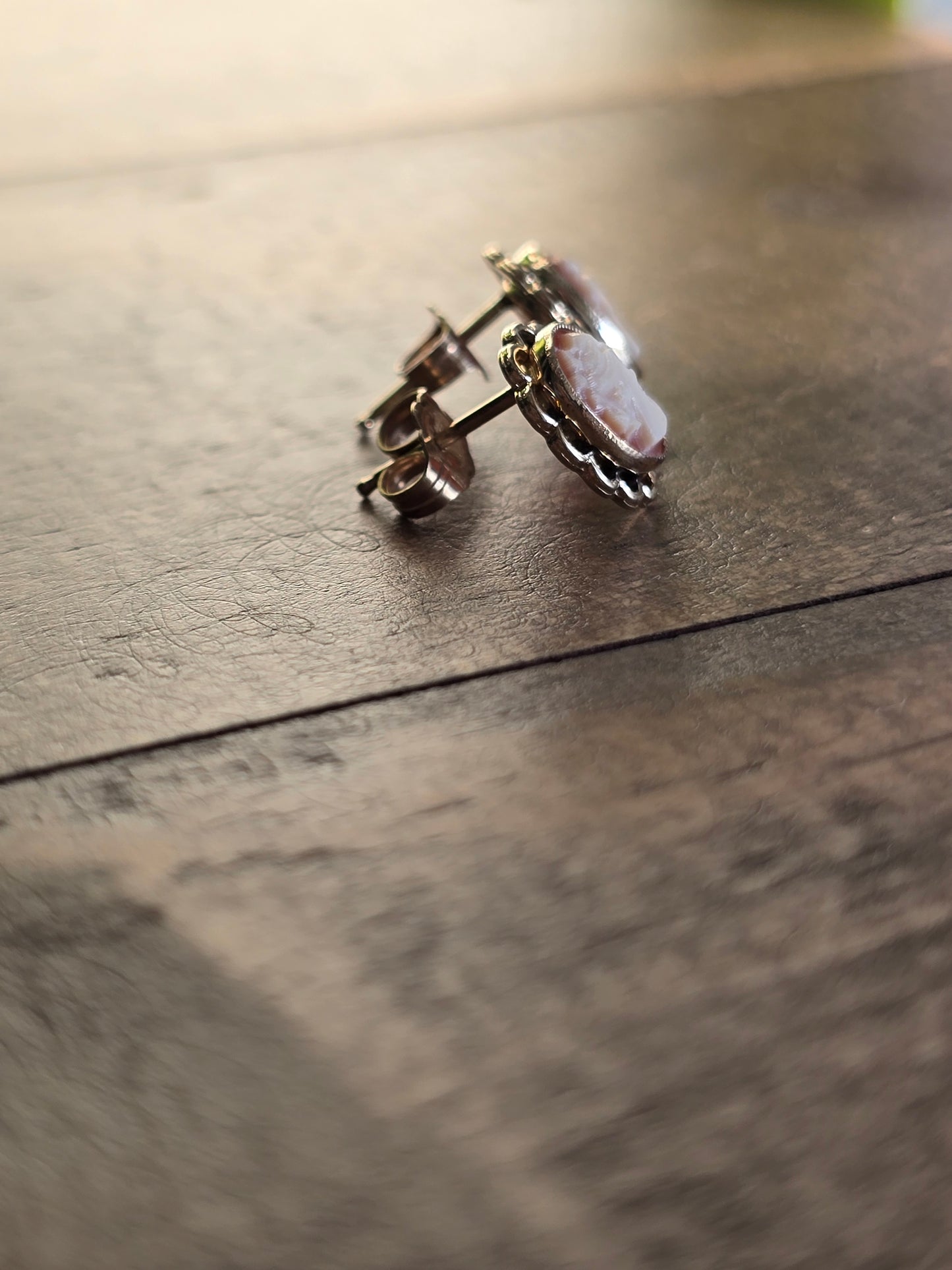 Vintage 14K Yellow Gold Cameo Studs