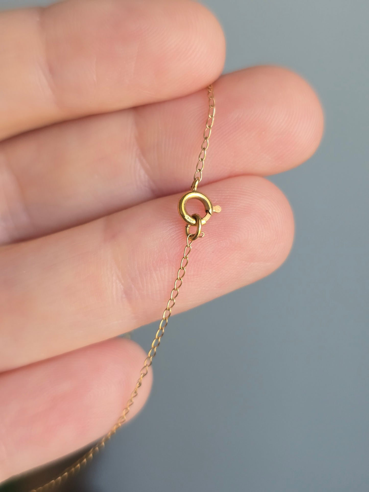 14k Yellow Gold Opal Pendant Necklace