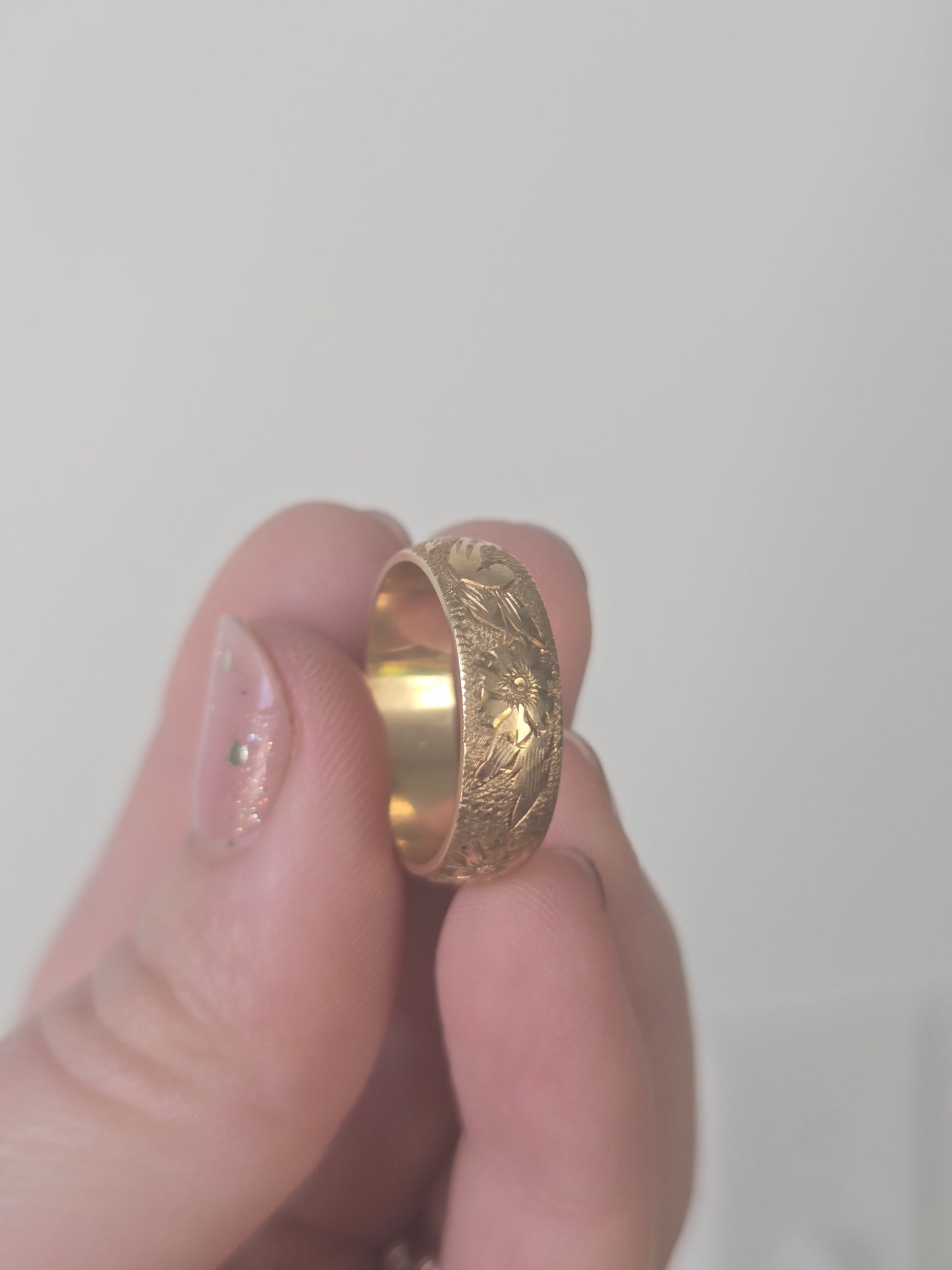 14K Yellow Gold Floral Engraved Band