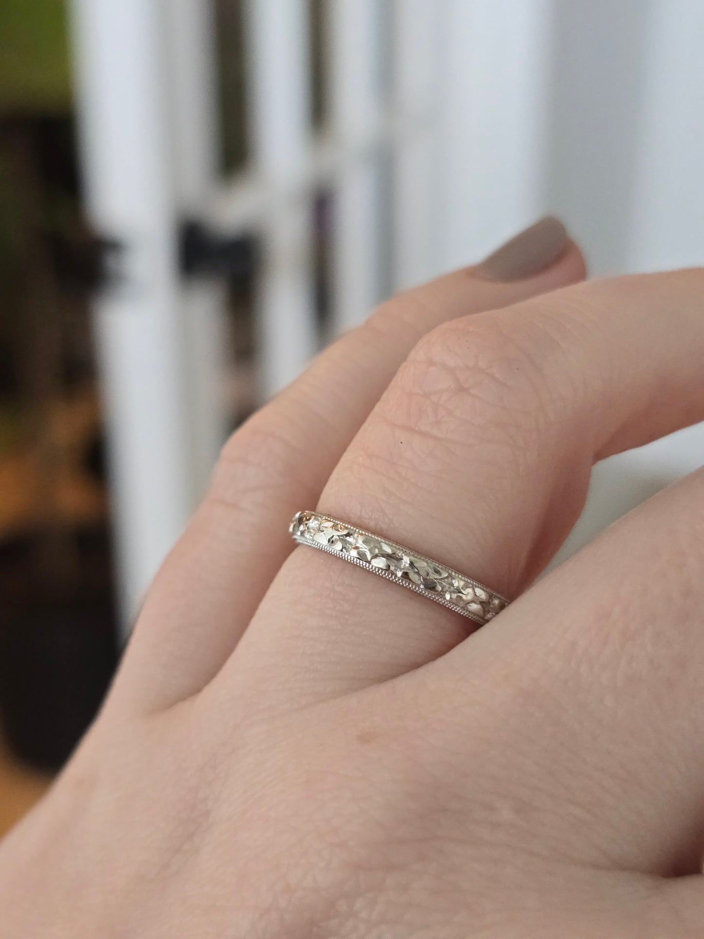 14k White Gold Engraved Band