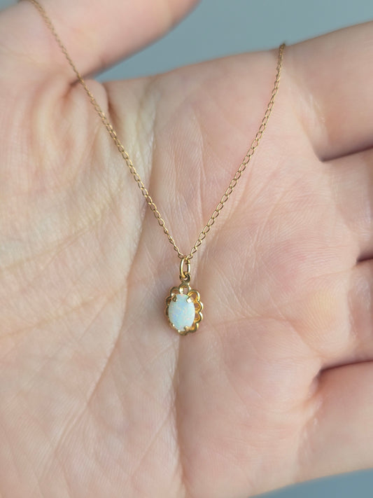 14k Yellow Gold Opal Pendant Necklace