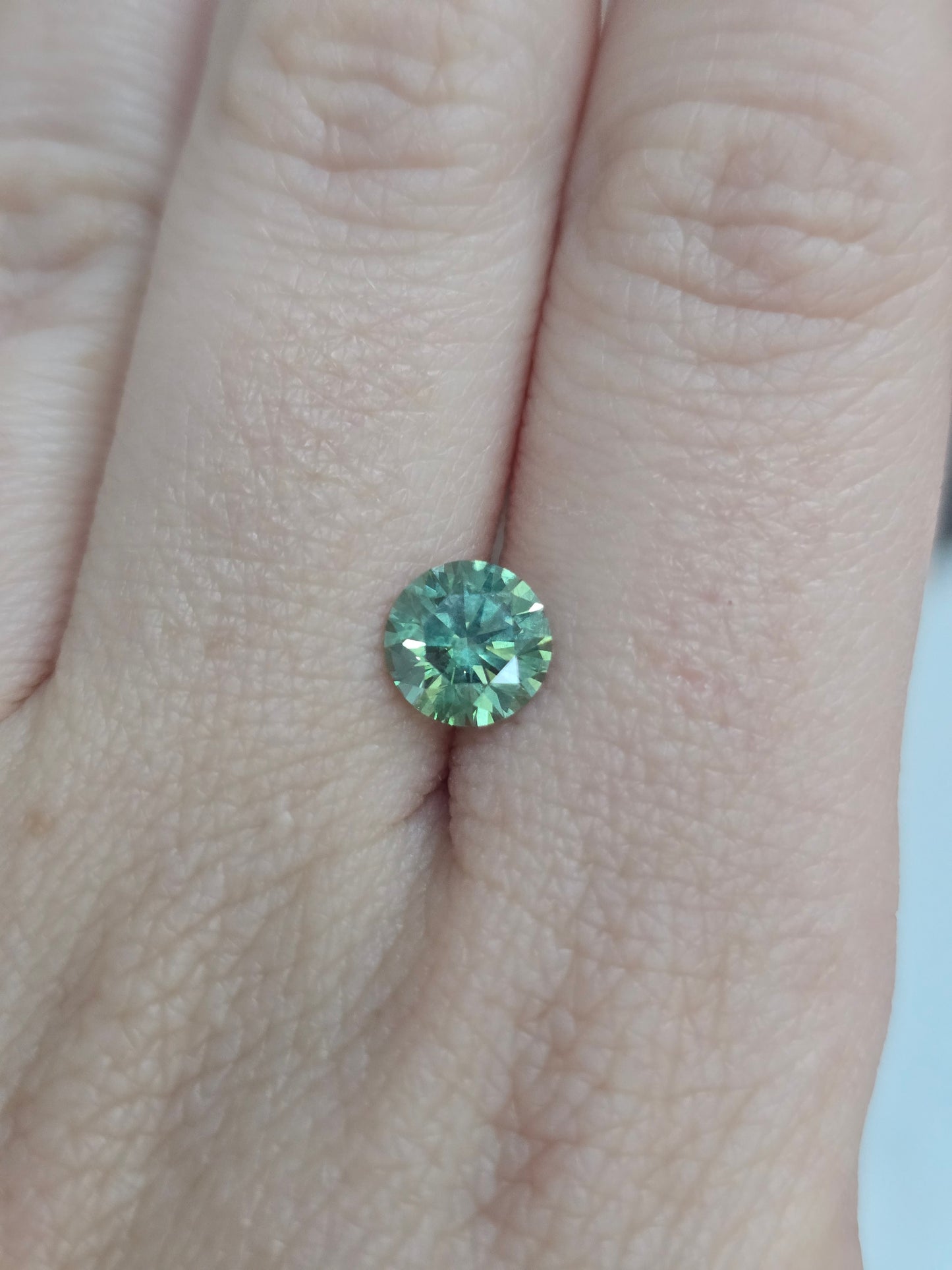 Loose 1.36 CT Round Lab Grown Fancy Green Diamond