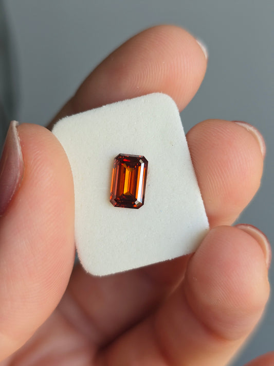 Loose 1.61 CT Lab Grown Fancy Orange Diamond with IGI Report