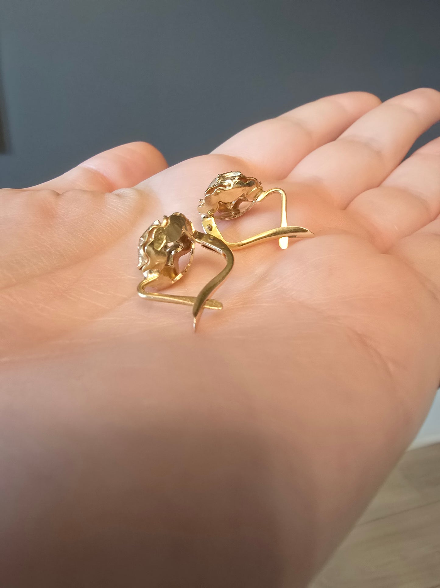 Vintage 18k Gold Spinel Earrings