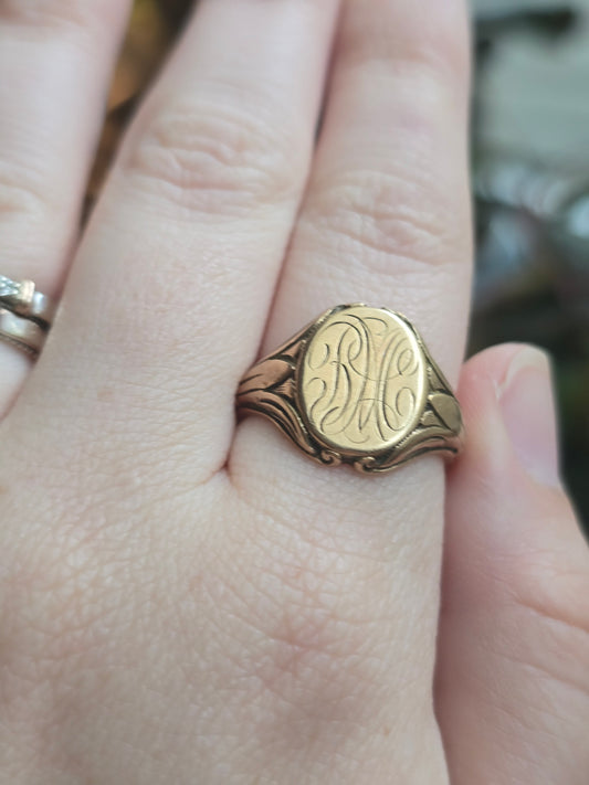 Antique Yellow Gold 10K Signet Ring