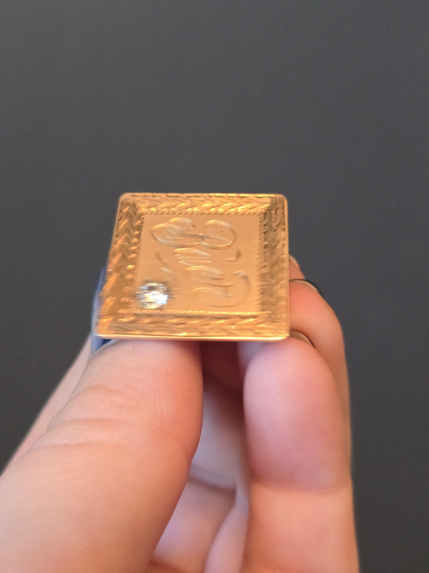 Antique Single 10K Yellow Gold White Sapphire Cufflink