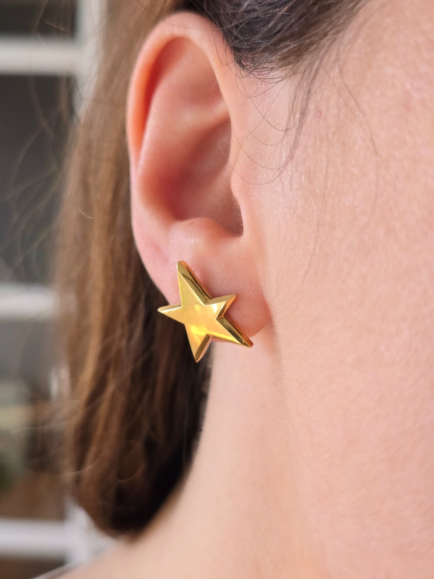 18k Yellow Gold Star Studs