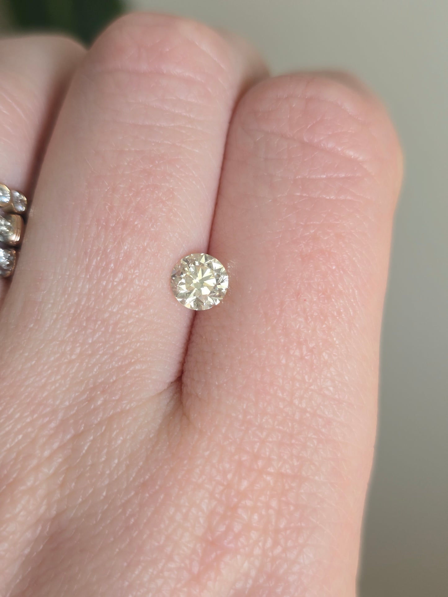 Loose 0.77ct GIA Certified Round Brilliant Diamond