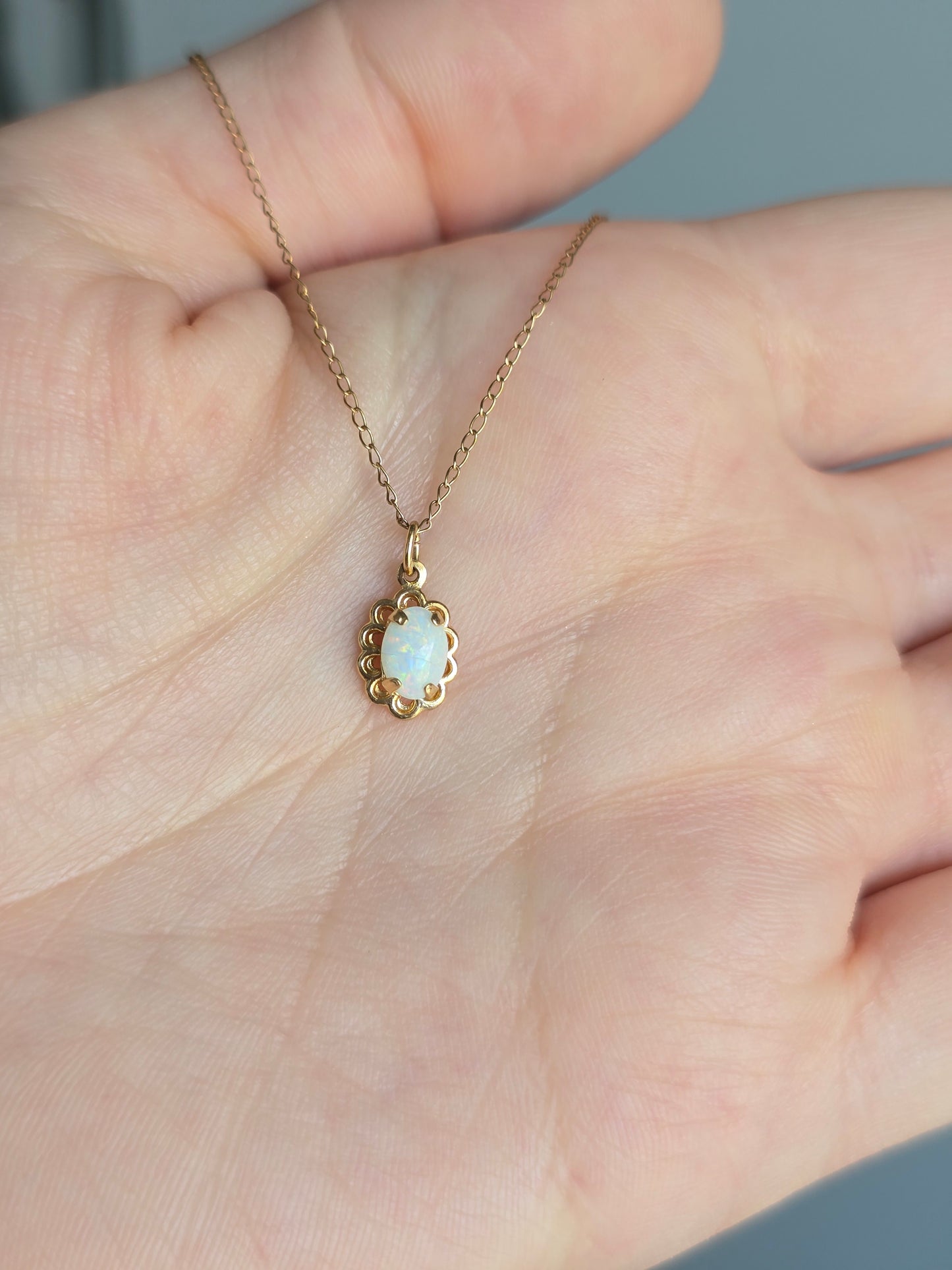 14k Yellow Gold Opal Pendant Necklace