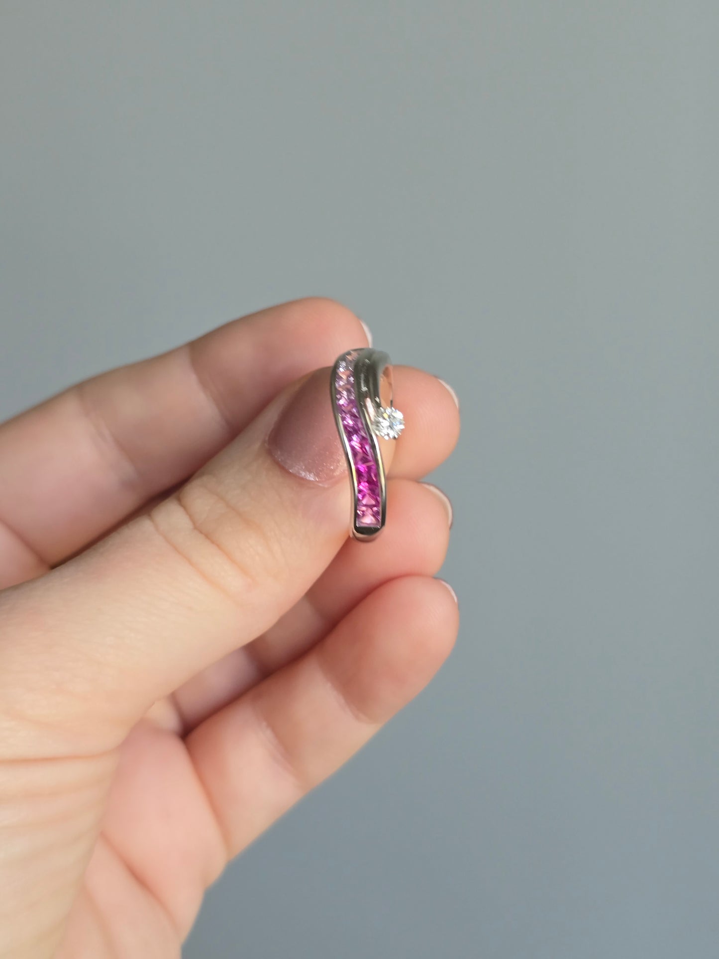 18K White Gold Sapphire and Diamond Ring