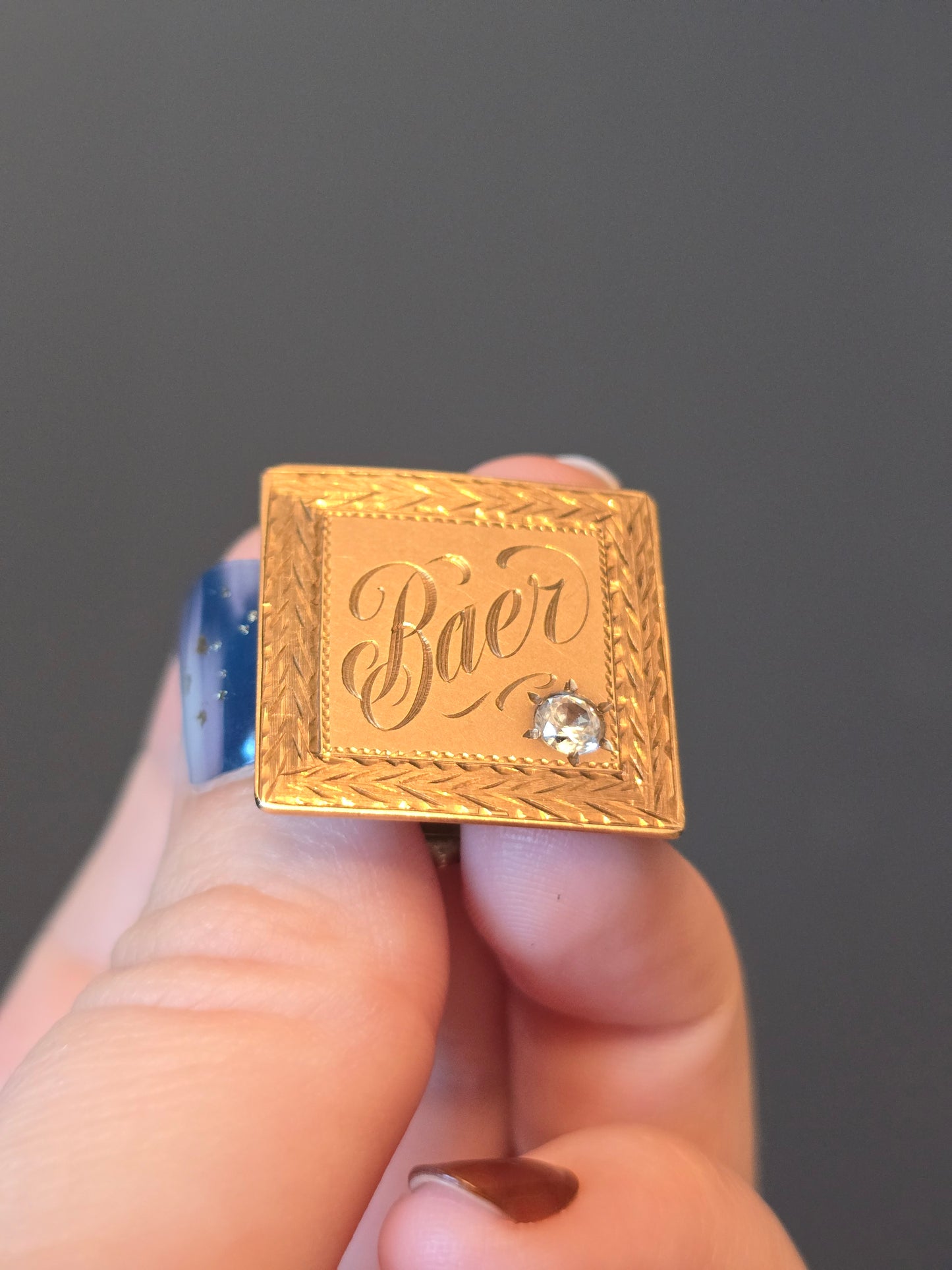 Antique Single 10K Yellow Gold White Sapphire Cufflink