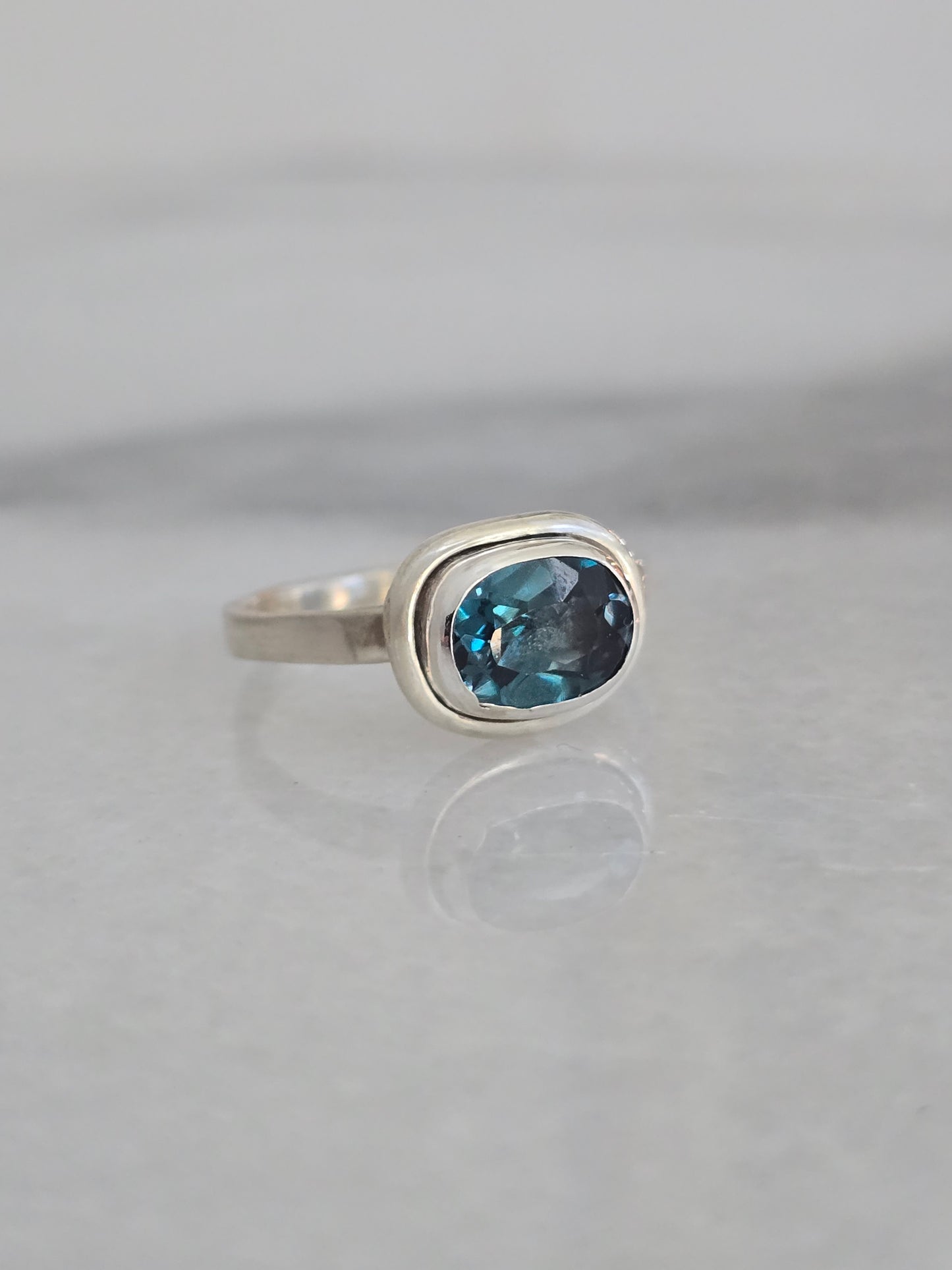 Lagoon Ring – Tide Collection
