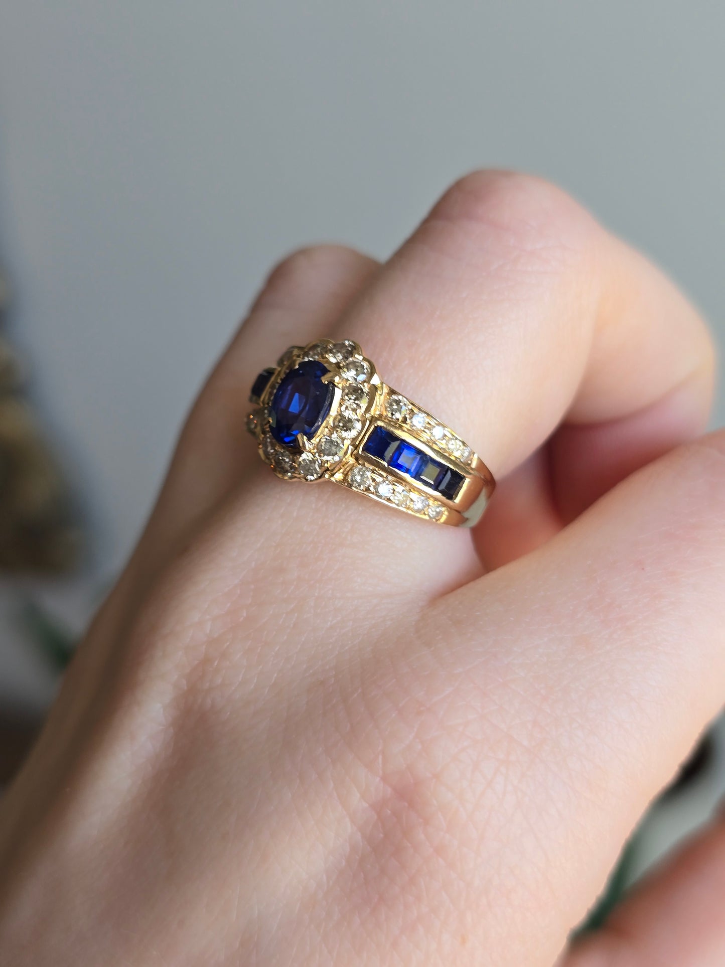 14k Yellow Gold Sapphire and Diamond Ring with GIA Report