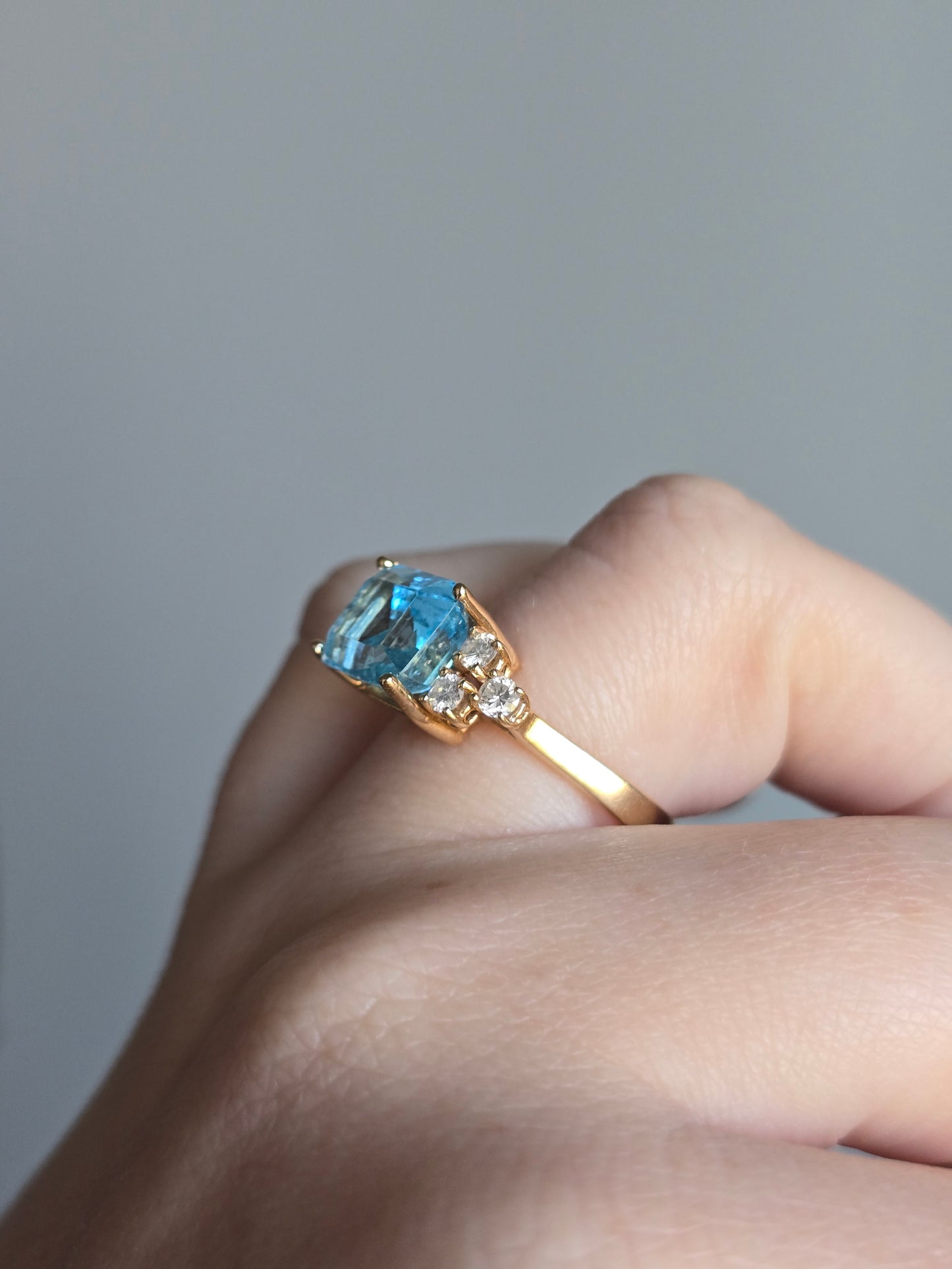 14k Yellow Gold Blue Topaz and Diamond Ring