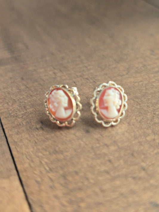 Vintage 14K Yellow Gold Cameo Studs