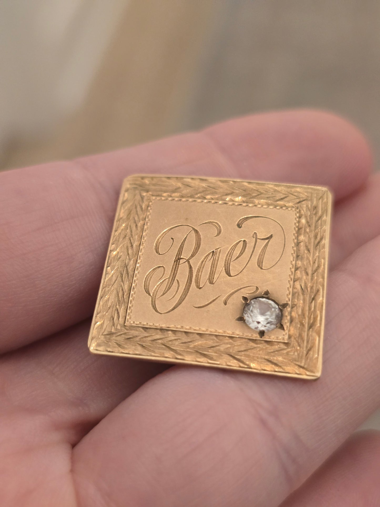 Antique Single 10K Yellow Gold White Sapphire Cufflink