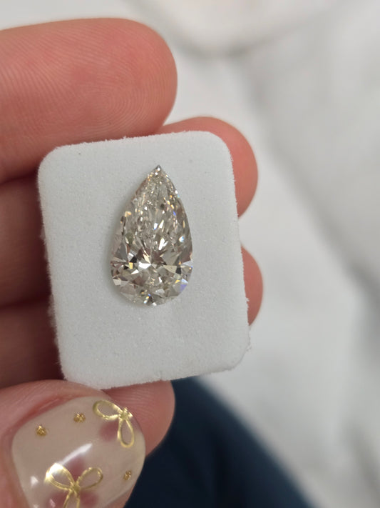 Loose 4.07 CT Pear Lab Grown Diamond with IGI Report