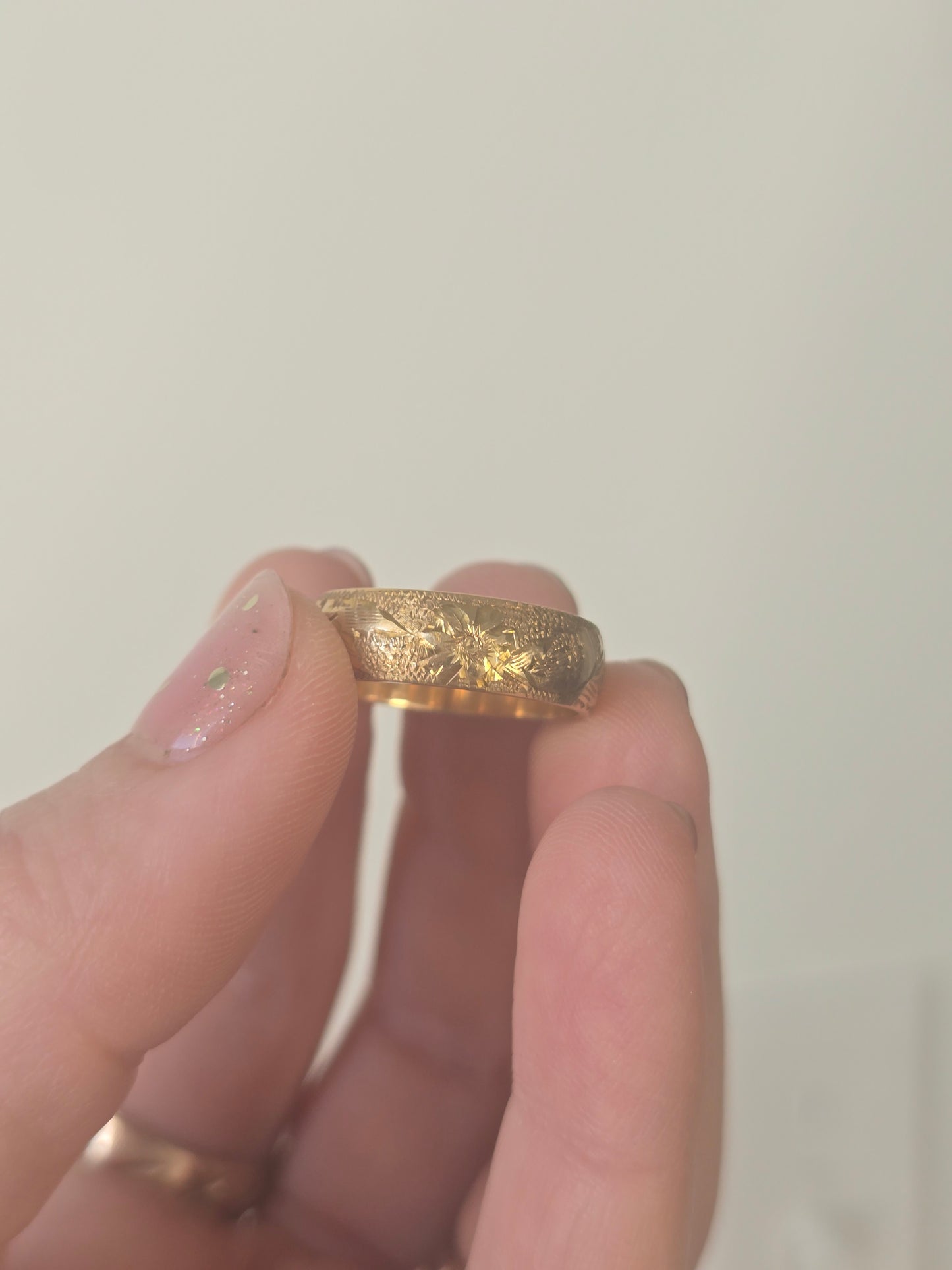 14K Yellow Gold Floral Engraved Band