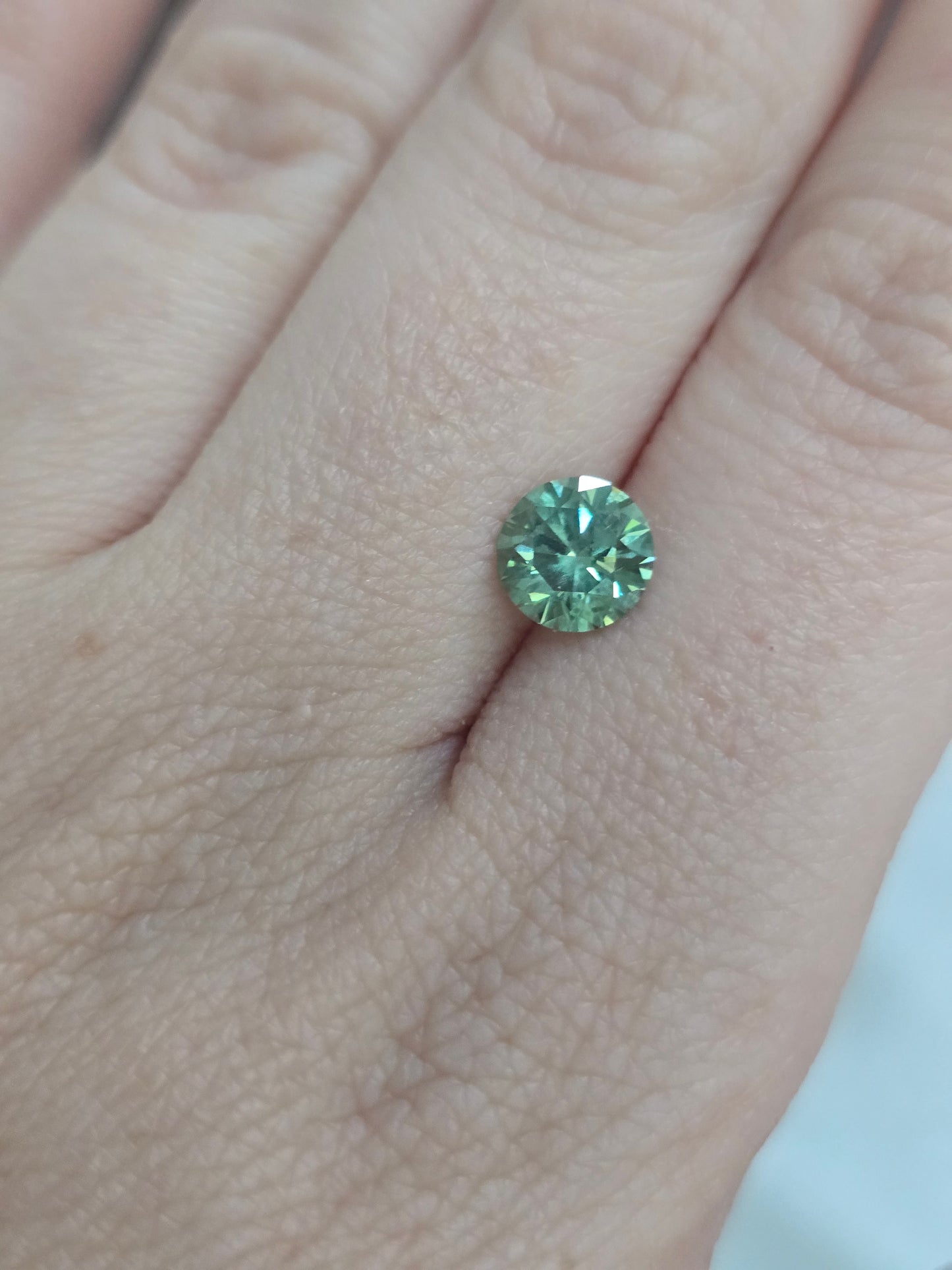 Loose 1.36 CT Round Lab Grown Fancy Green Diamond