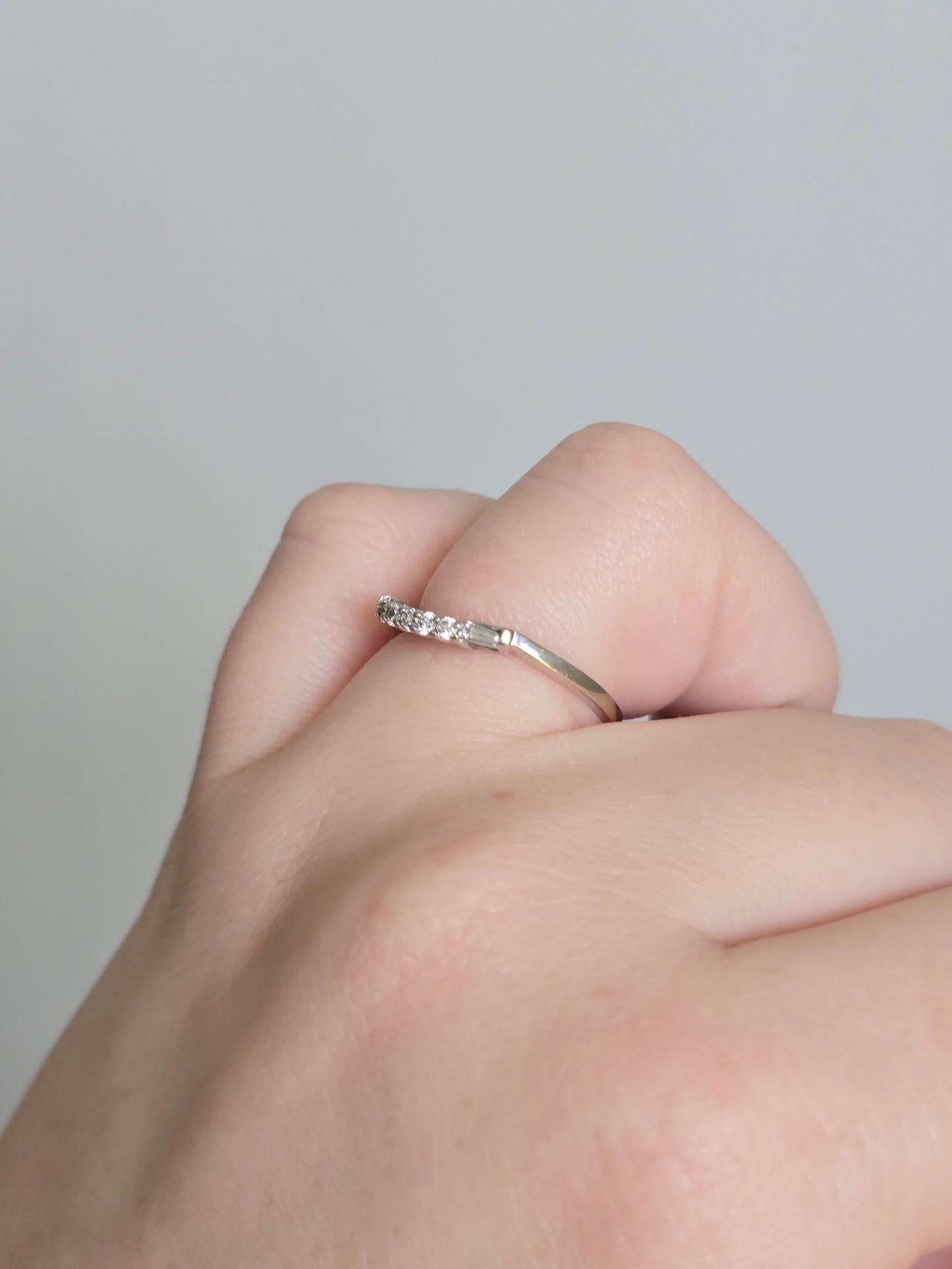 14K 0.15 CTW Diamond Contour Band