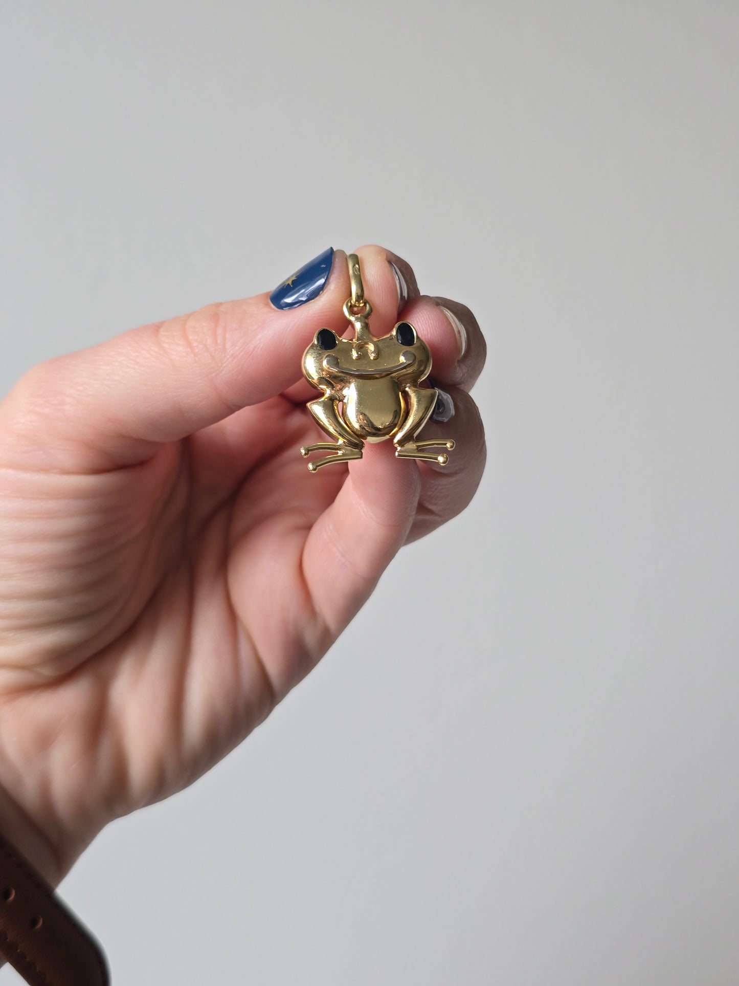 14K Sapphire Frog Pendant