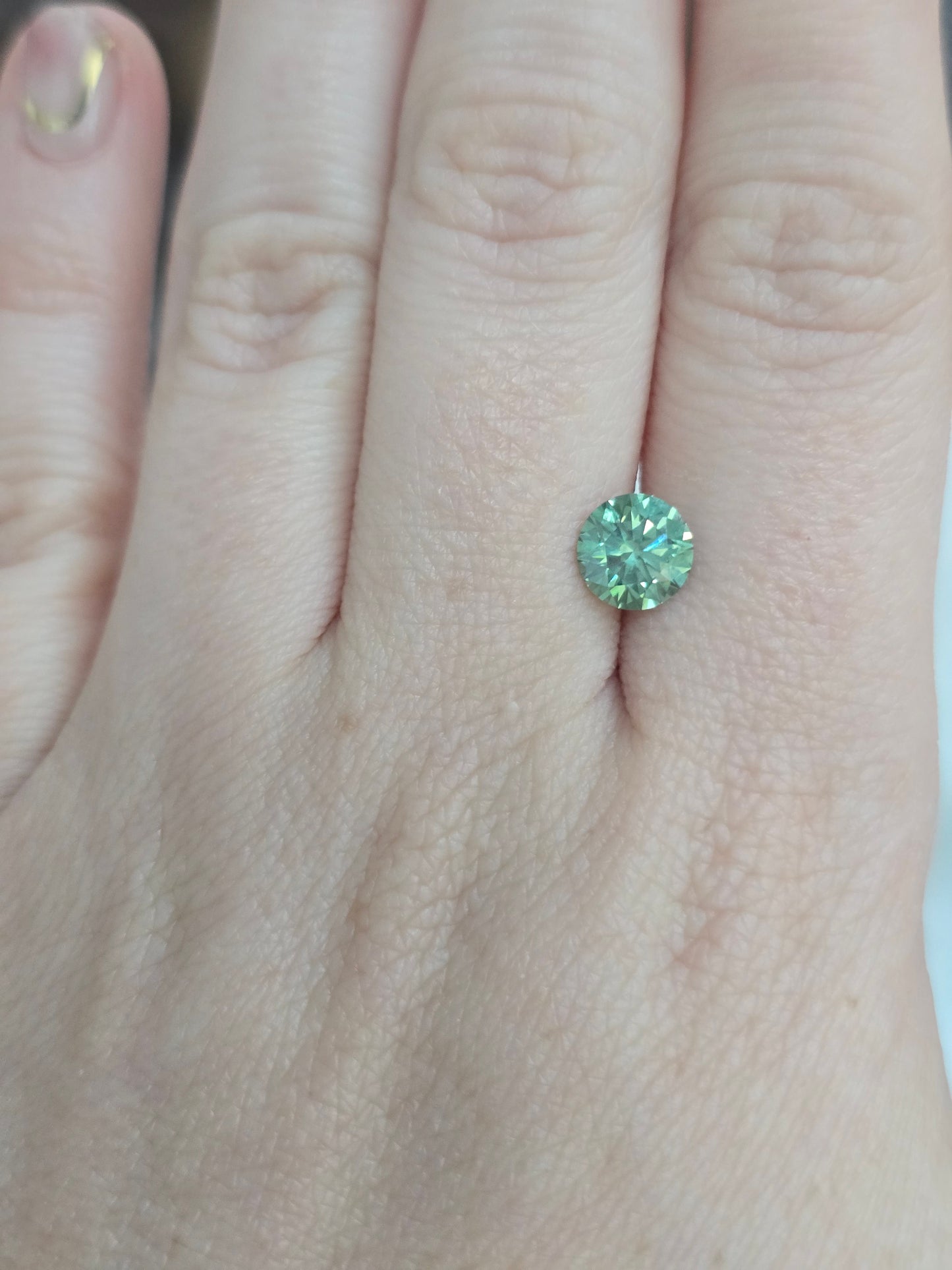 Loose 1.36 CT Round Lab Grown Fancy Green Diamond