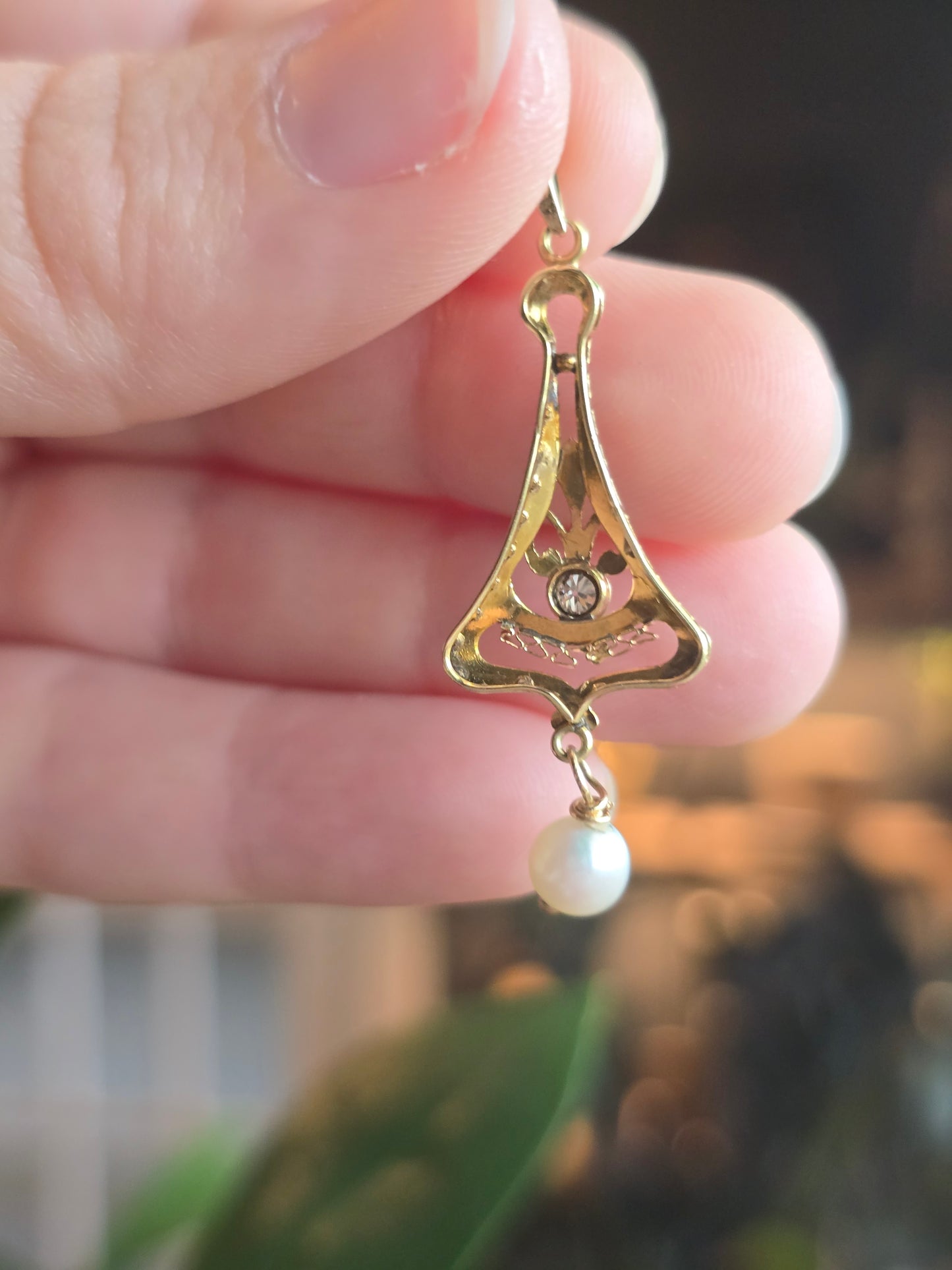 14K 0.06 CT Diamond and Pearl Pendant