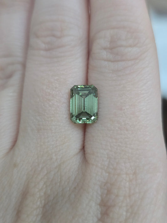 Loose 3.02 CT Emerald Cut Lab Grown Fancy Vivid Green Diamond with IGI Report