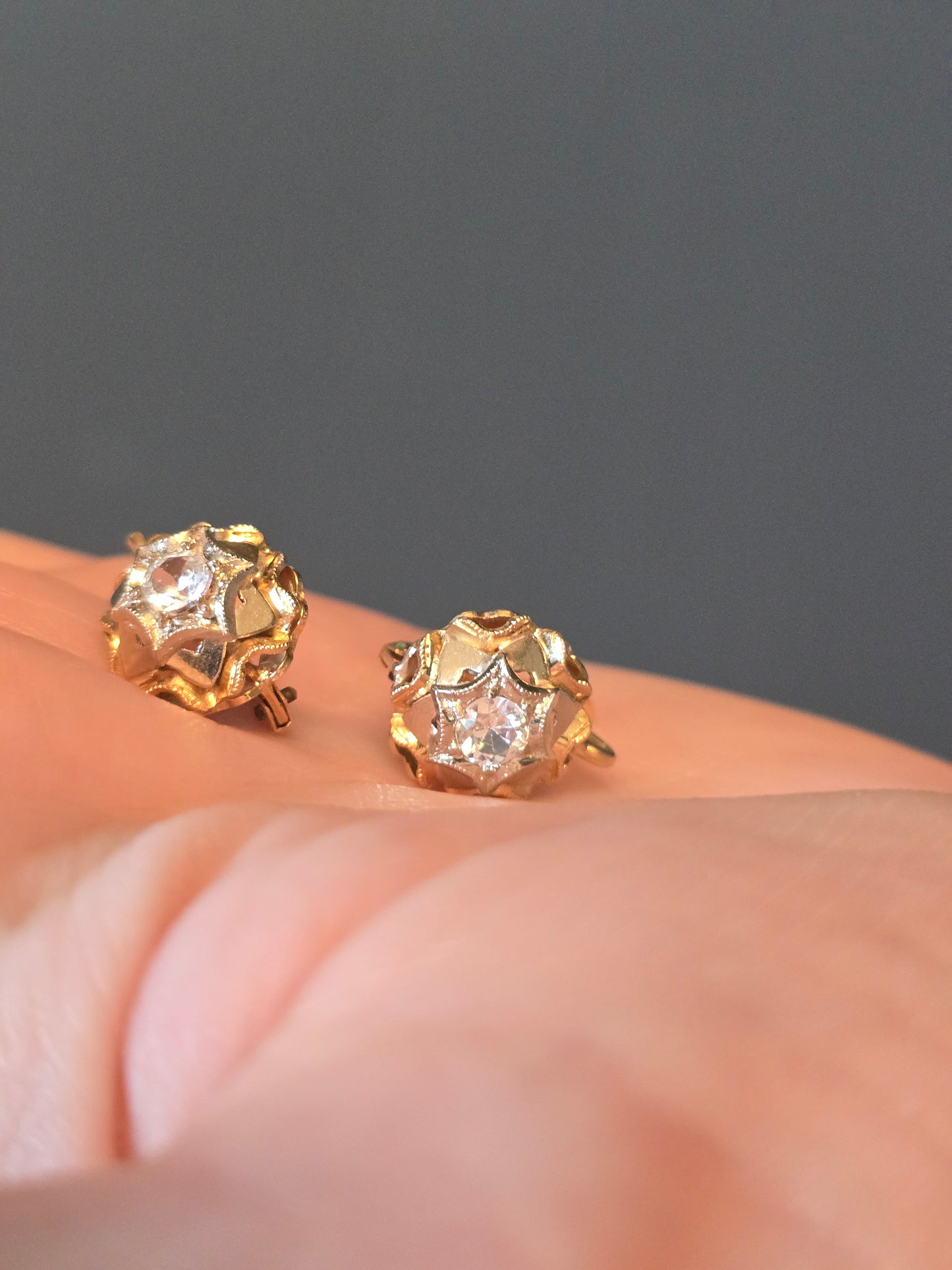 Vintage 18k Gold Spinel Earrings