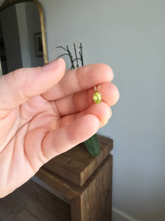 14K Gold Mini Peridot Pendant