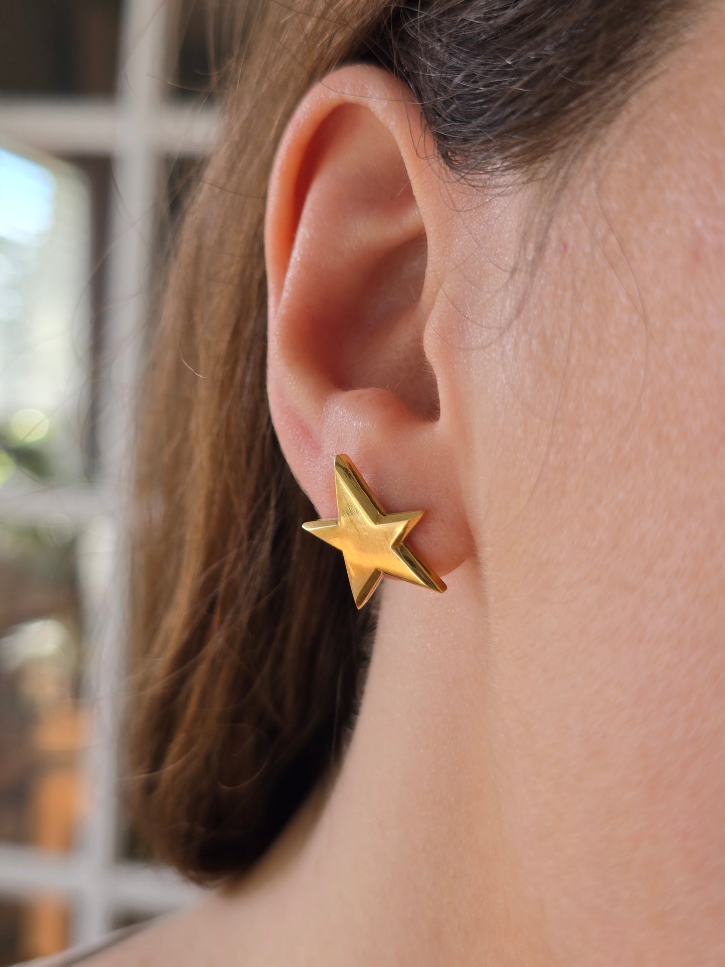 18k Yellow Gold Star Studs