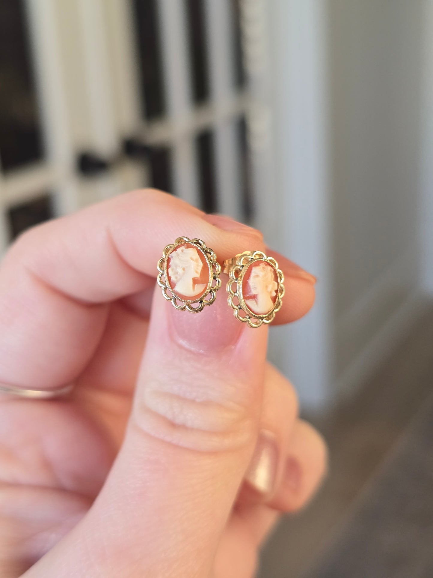 Vintage 14K Yellow Gold Cameo Studs
